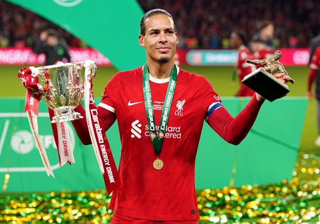 Van Dijk bày tỏ nguyện vọng gia hạn hợp đồng với Liverpool - 1