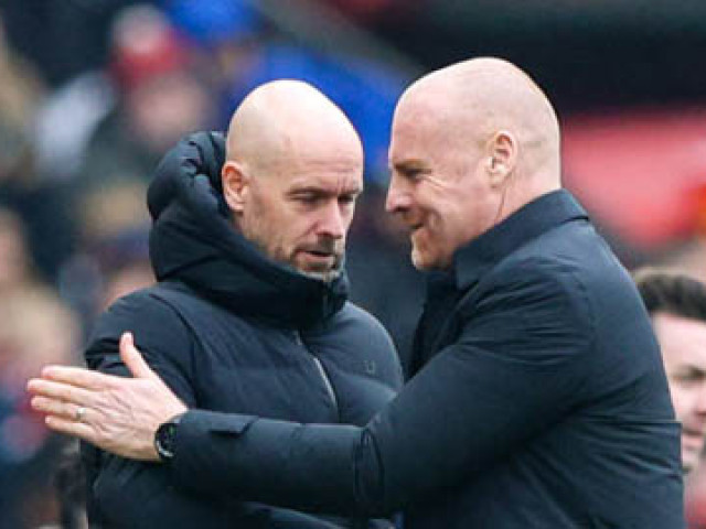 HLV Sean Dyche của Everton đã có ý kiến châm biếm Erik ten Hag