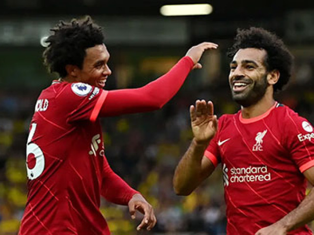 Alexander-Arnold khiến fan Liverpool phẫn nộ vì liên quan đến Salah